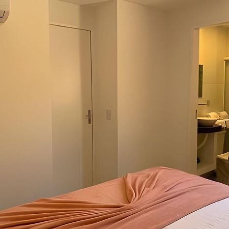 Hosts Br - Apartamentos Funcionais Fortaleza  Pokoj fotografie